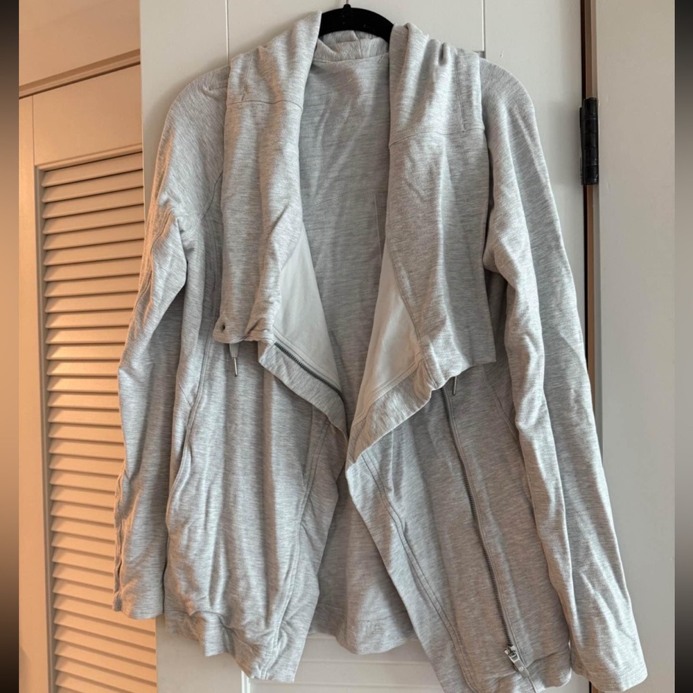 LULULEMON WOMENS GREY ZIP UP COTTON LIGHT WEIGHT JACKET SIZE 6